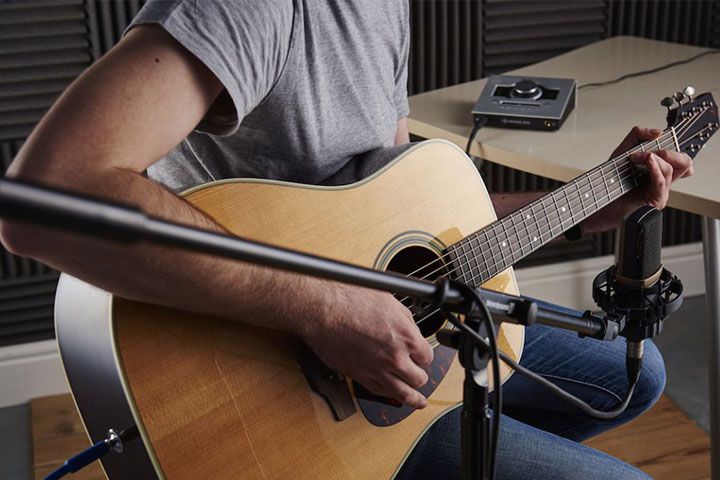 guy playing guitar2