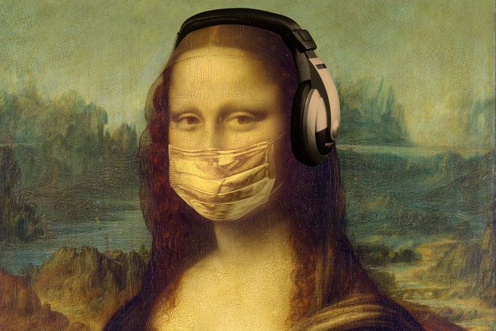 Mona Lisa with facemask and headphoones